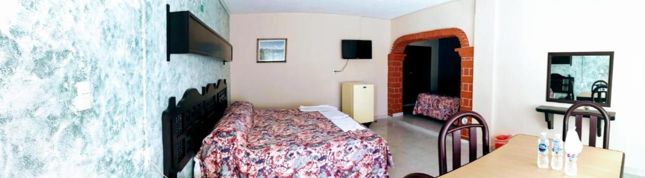 Hotel Del Lago Catemaco Exteriör bild